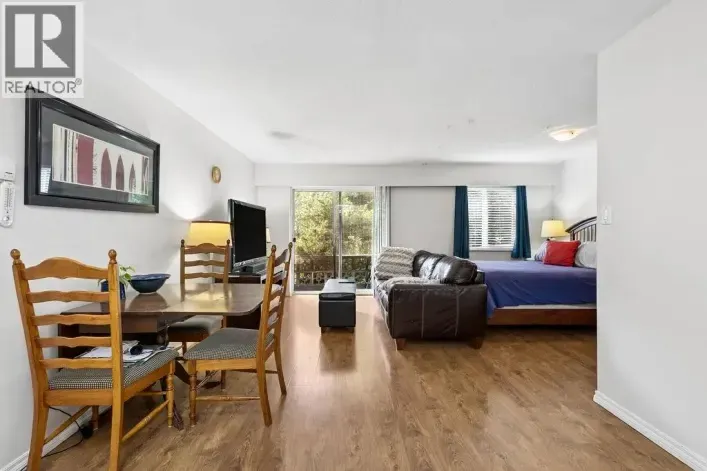 106 36 E 14TH AVENUE, Vancouver