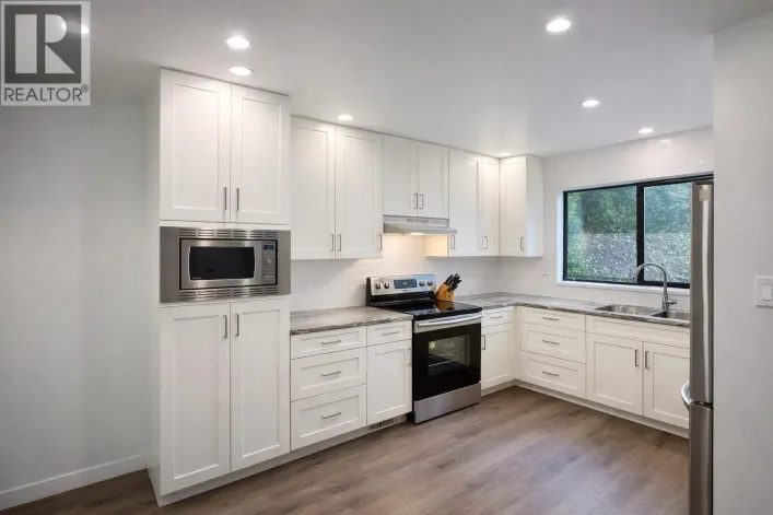 106 511 GATENSBURY STREET, Coquitlam