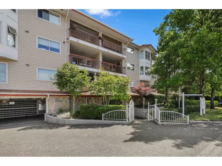 106 5776 200 STREET, Langley