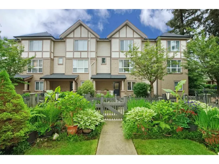 106 7848 209 STREET, Langley