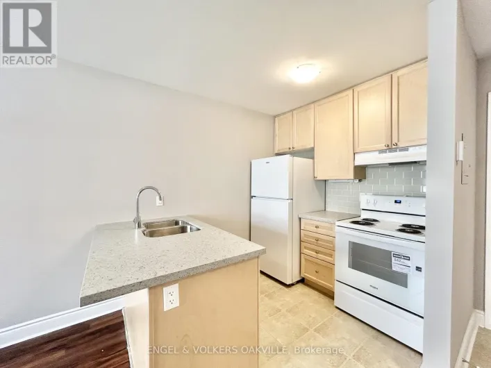 106 - 9 THIRTY THIRD STREET, Toronto