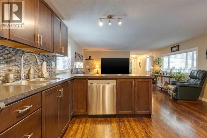 106, 99 Arbour Lake Road NW, Calgary