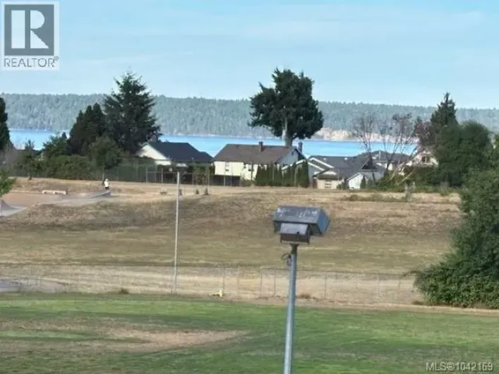 106 9916 Daniel St, Chemainus
