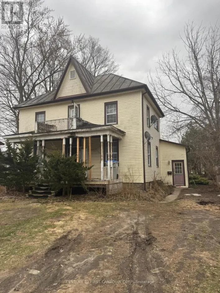 106 AND 108 CENTRE STREET W, Strathroy-Caradoc