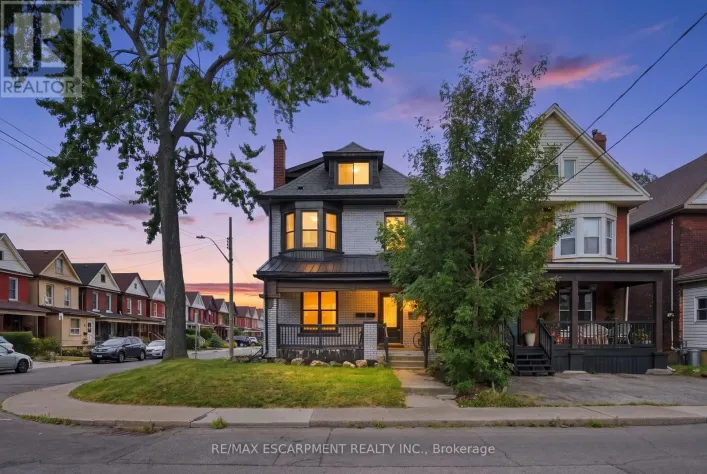 106 BARNESDALE AVENUE N, Hamilton
