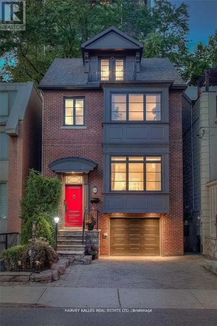 106 BELMONT STREET, Toronto