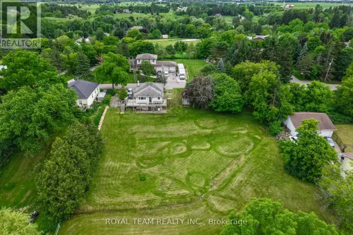 House for sale: 106 CENTRE STREET, King