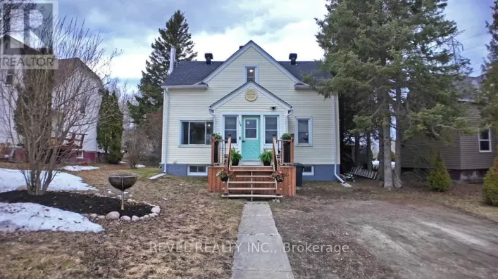 106 DEVONSHIRE AVENUE, Iroquois Falls