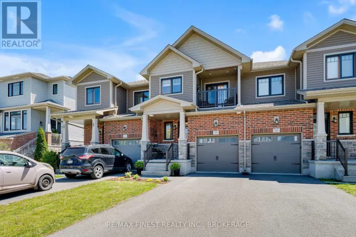106 DR RICHARD JAMES CRESCENT, Loyalist