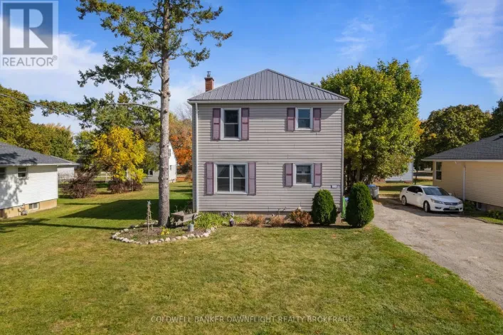 106 KENSINGTON CRESCENT, South Huron