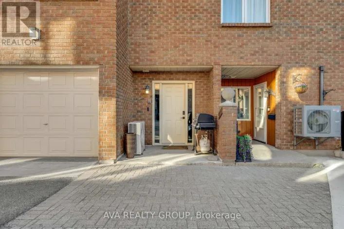 106 STRATAS COURT N, Ottawa