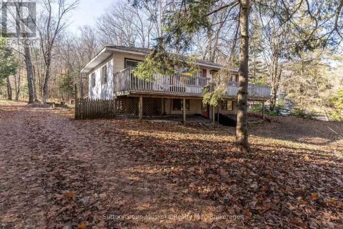 1060 HWY 592 HIGHWAY N, Perry