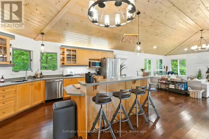 1060 NORTH KAHSHE LAKE ROAD, Gravenhurst