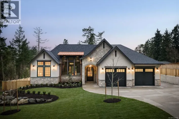 10600 Derrick Rd, North Saanich