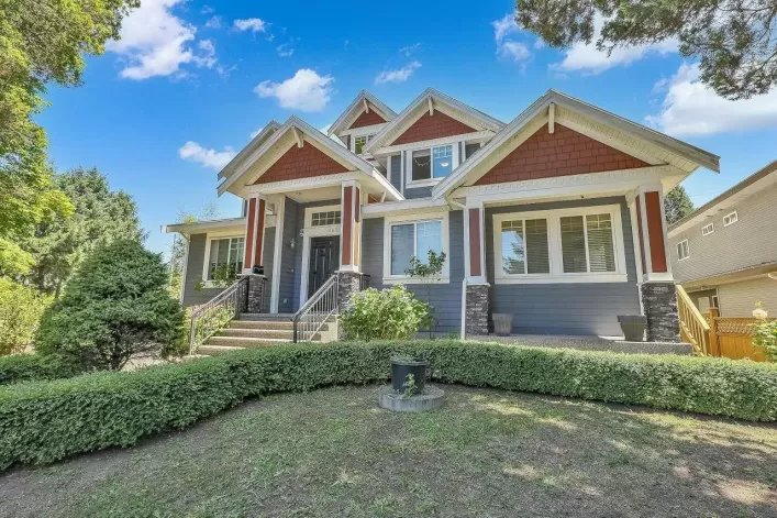 10600 WHALLEY BOULEVARD, Surrey