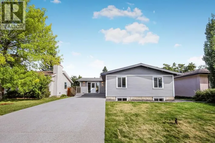 10604 Oakmoor Way SW, Calgary