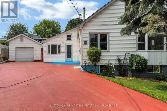 1062 MONTREAL STREET, Kingston