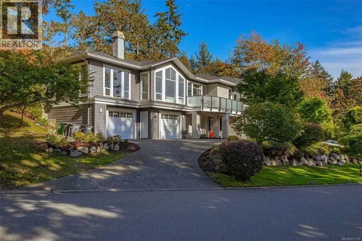 1062 Valewood Trail, Saanich