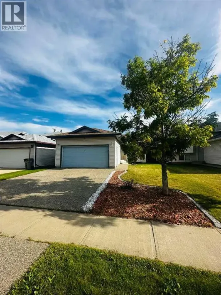 10625 Royal Oaks Drive, Grande Prairie