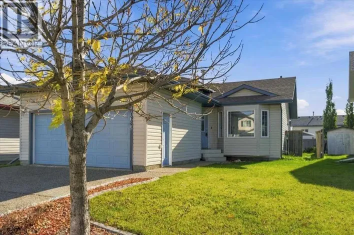 House for sale: 10625 Royal Oaks Drive, Grande Prairie