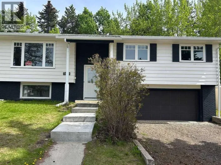 10629 104 Avenue, Grande Cache