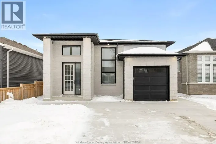 1063 MAPLE AVENUE, Kingsville