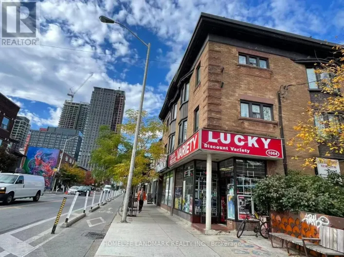 1064 BLOOR STREET W, Toronto