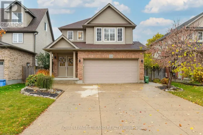 1064 FOXCREEK ROAD, London North