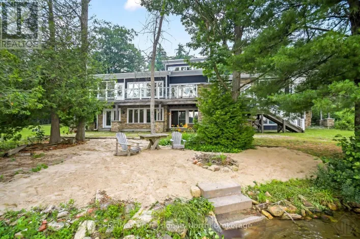 1064 ROAD 3200, Gravenhurst)