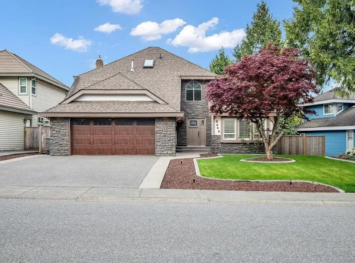 10646 E GLENWOOD CRESCENT, Surrey