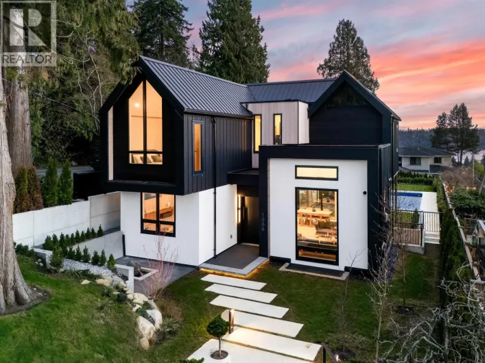 1066 FULTON AVENUE, West Vancouver