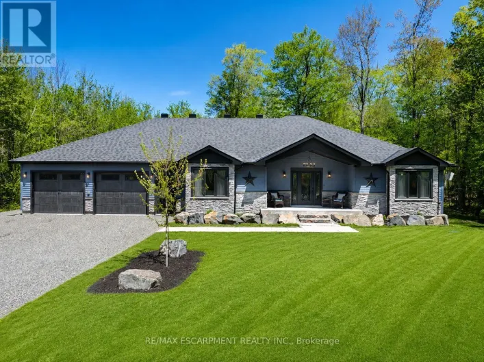 1068 XAVIER STREET, Gravenhurst