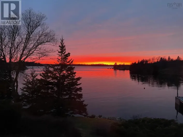 10680 Peggys Cove Road, Glen Margaret