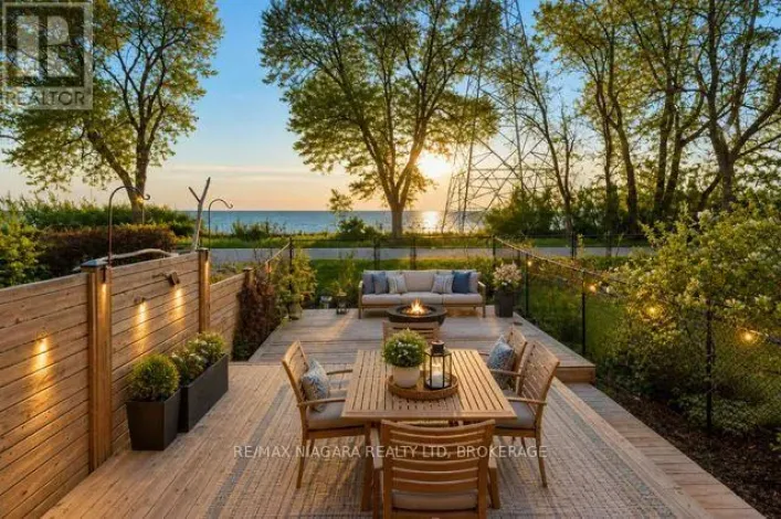 1069 BEACH BOULEVARD, Hamilton