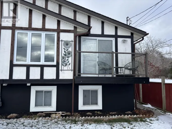 106A WELLINGTON MAIN STREET, Prince Edward County