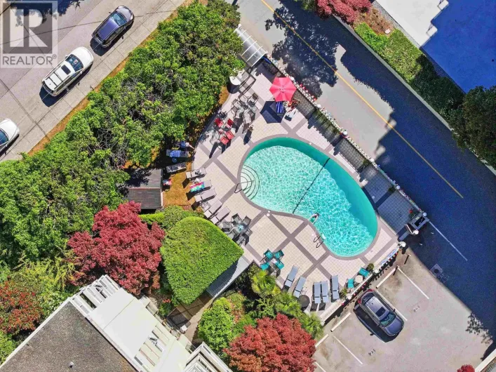 107 1425 ESQUIMALT AVENUE, West Vancouver