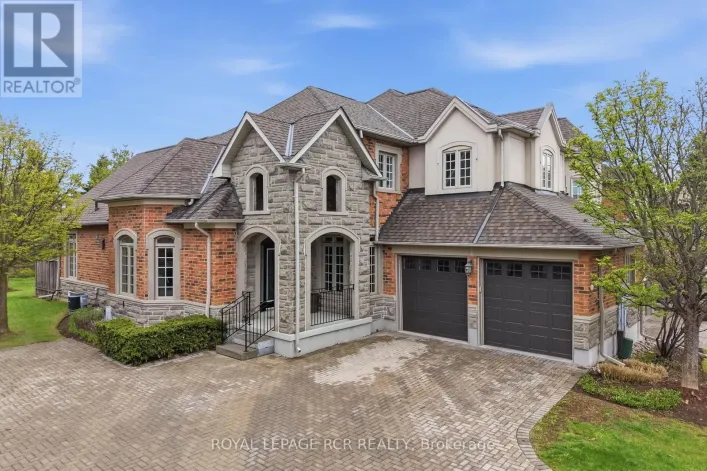 107 - 16 BONNELL CRESCENT, Aurora