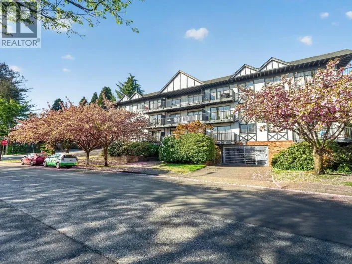 107 170 W 4TH STREET, North Vancouver
