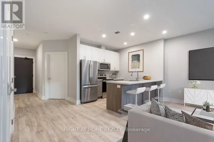 107 - 18 CAMPUS TRAIL, Huntsville