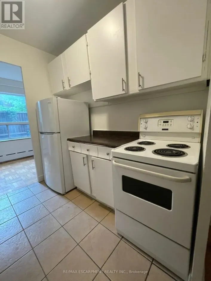 107 - 325A JAMES STREET S, Hamilton