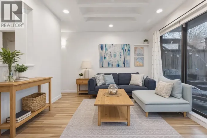 107 350 E 5TH AVENUE, Vancouver