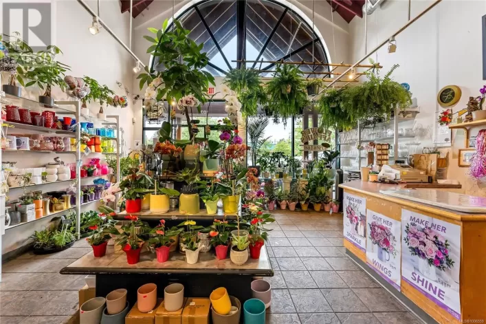 107 4430 West Saanich Rd, Saanich