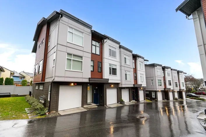 107 5330 198 STREET, Langley