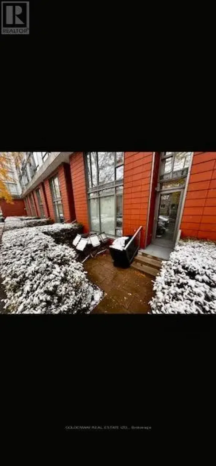 107 - 90 STADIUM ROAD, Toronto