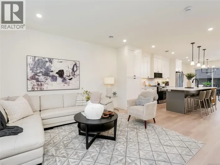 107 960 Jenkins Ave, Langford