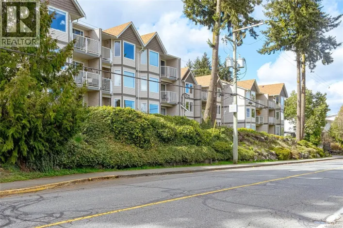 107 9916 Daniel St, Chemainus