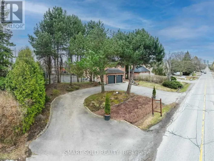 107 ARNOLD AVENUE, Vaughan