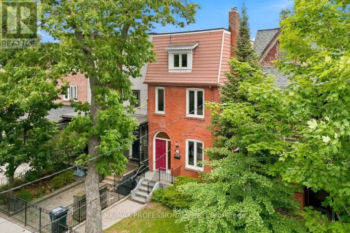 107 BORDEN STREET, Toronto