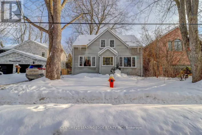 107 LAKELAND CRESCENT, Richmond Hill