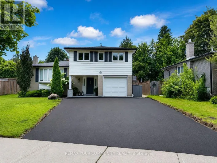107 ORCHARD HEIGHTS, Aurora